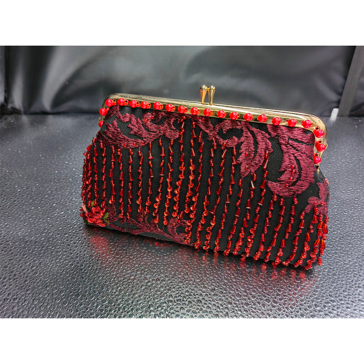 Women's handmade handbags Fashionable embroidery banquet bag